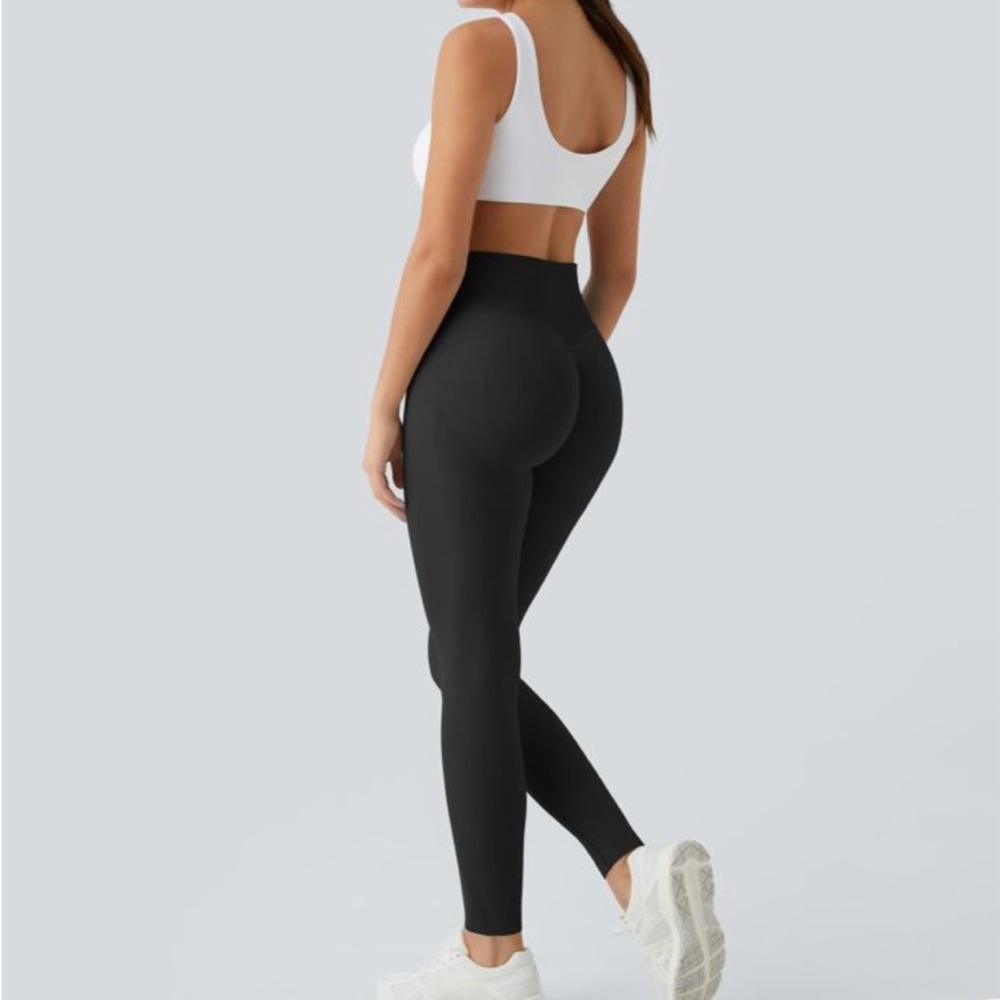 Halara seamless flow high waisted ruched 7/8 yoga legging NWOT